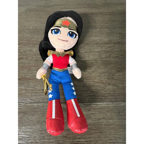 2016 Mattel DC Mini Super Hero Wonder Woman Plush - Picture 1 of 4